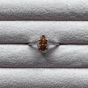 R033 | Marquise Cut Moissanite Ring